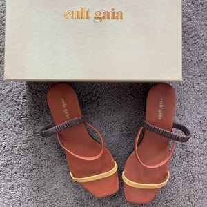 Cult Gaia wooden platforms
